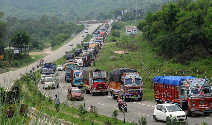 No traffic on Jammu-Srinagar highway